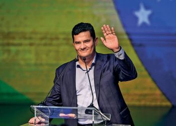 Moro articula com os senadores do Podemos para votarem contra a PEC dos Precatórios que viabiliza o reajuste do Bolsa Família