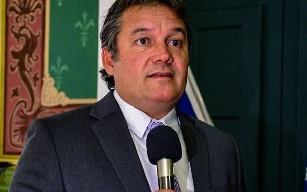 Mauro Cardim pede “transparência” a Guilherme Bellintani  