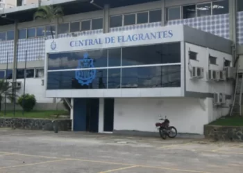 Policiais civis paralisam atividades por 24 horas na Bahia
