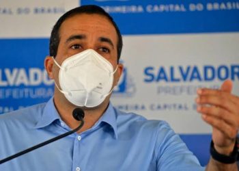 Bruno Reis não vai vacinar dois filhos por respeitar decisão da mãe que é médica