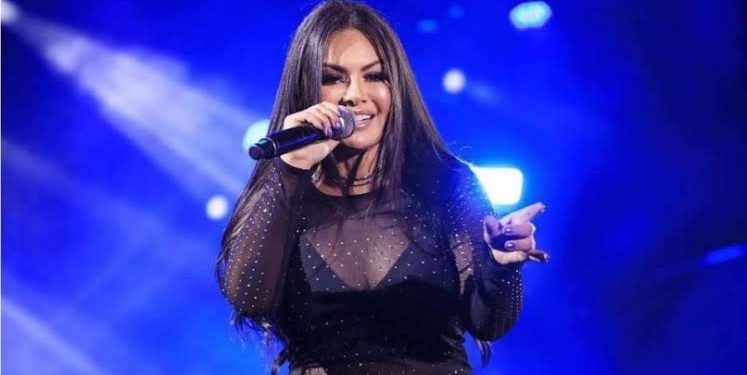 Reveja a trajetória de Paulinha Abelha, voz marcante da Calcinha Preta