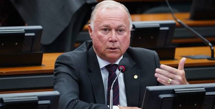 Governo usa devolução de recursos de respiradores para encobrir caso da Hempcare, diz Paulo Azi