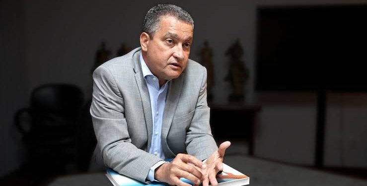 “O governo tenta maquiar o escândalo dos respiradores com teatro, fazendo a população acreditar que o problema foi resolvido”