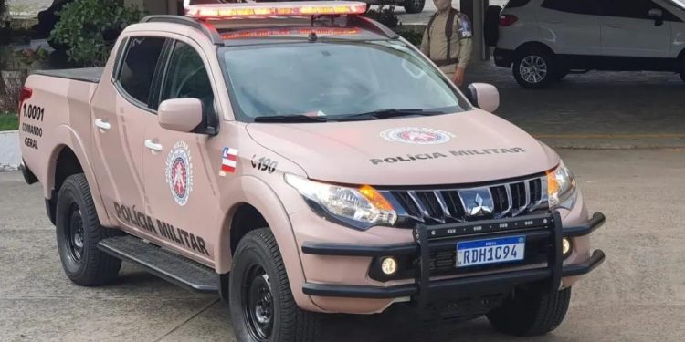 Comandante da PMBA apresenta novo padrão de cores das viaturas