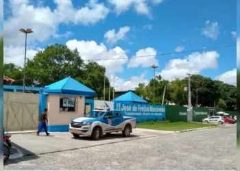 Homofobia: adolescente é espancado dentro de ônibus em Camaçari