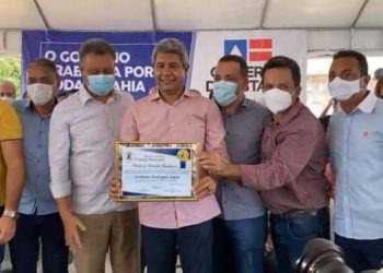 Sem nenhum serviço prestado a Gandu, a Câmara de Vereadores concede Título de Cidadão Ganduense a Jerônimo Rodrigues