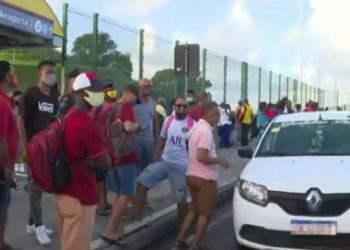 Rodoviários da RMS fazem paralisação de 24 horas