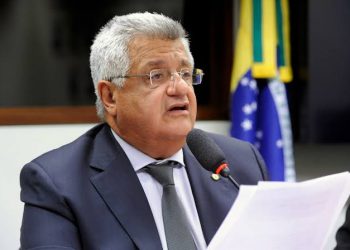 Deputado João Bacelar perde o controle do Podemos na Bahia