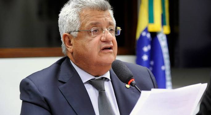 Deputado João Bacelar perde o controle do Podemos na Bahia