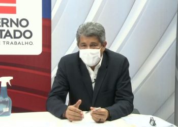 A velha mídia tenta esconder dos baianos que o candidato do PT é o secretário que ajudou a destruir a educação