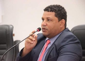 Vereador Valdir Cruz é eleito o novo presidente da Câmara de Candeias para o próximo biênio