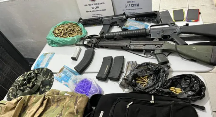 Fuzis apreendidos e dois traficantes mortos na Palestina, em Salvador