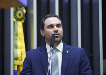 O nome de Adolfo Viana desponta como favorito para a vaga de vice de ACM Neto