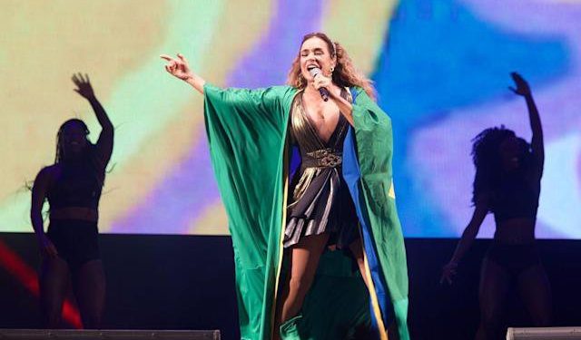 Prefeitura de SP suspende pagamento a Daniela Mercury por show em evento com Lula