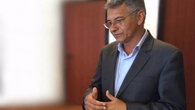 Simões Filho: TCM multa o prefeito Dinha por irregularidades em certame