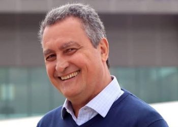 Piada? Rui culpa Bolsonaro por homicídios de policiais em Salvador