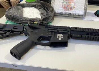 Fuzil de fabricação americana é apreendido no bairro de São Gonçalo do Retiro, em Salvador