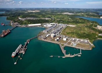 Operário morre imprensado por máquina no Porto de Aratu