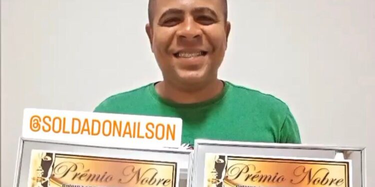 Soldado Nailson recebe pelo segundo ano seguido o prêmio Político Destaque e Vereador Destaque de São Sebastião do Passé