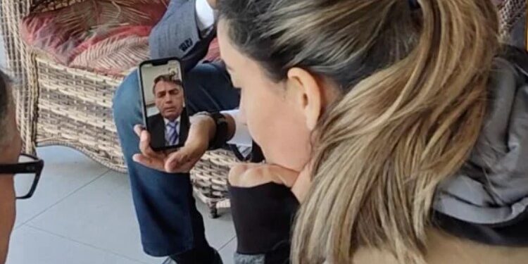 Bolsonaro liga para família do tesoureiro do PT morto em Foz do Iguaçu