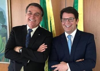 Mario Frias sofre infarto e é internado em Brasília