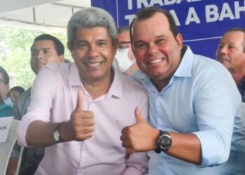 O vereador que é candidato a vice do ex-secretário que destruiu a educação baiana quer criticar a educação de Salvador