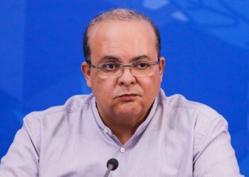 Governador do DF baixa ICMS dos combustíveis mas reclama, “vamos perder dinheiro”