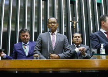 Joceval Rodrigues assume mandato de Abílio em Brasília