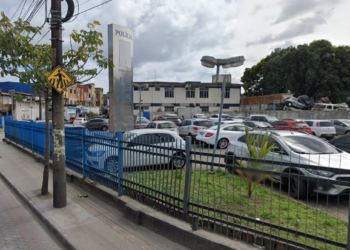 Dois homens e uma mulher assaltam ônibus em Cajazeiras