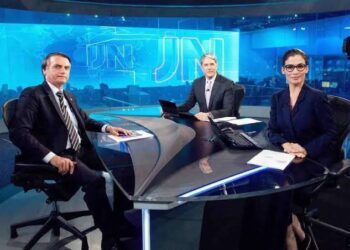 Bolsonaro vai ser entrevistado nesta segunda (22) no Jornal Nacional