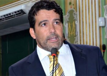 “Painel da Câmara é fraudado para criar quórum”, denuncia Paulo Magalhães Jr.