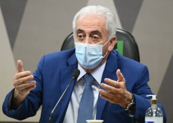 Pesquisa Ipec: Otto Alencar lidera para o senado com 30%, seguido por Cacá Leão com