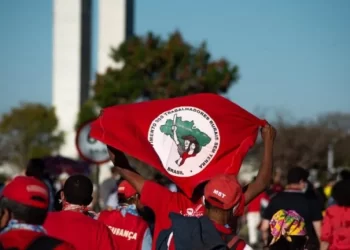 URGENTE! MST impede Incra de entregar títulos de propriedade a famílias no Pará
