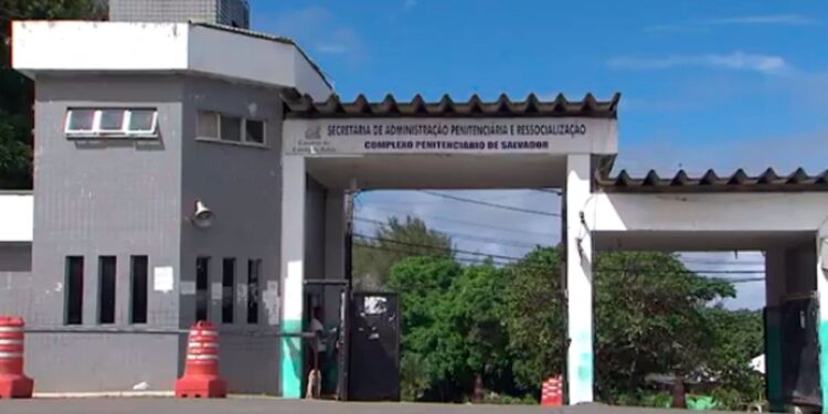 Ao menos cinco detentos fogem da Penitenciária Lemos de Brito, em Salvador