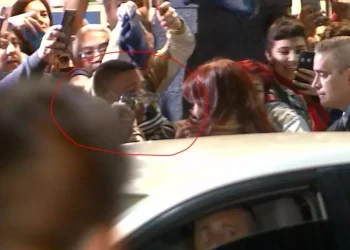 Brasileiro é preso em Buenos Aires após tentar atirar em Kirchner