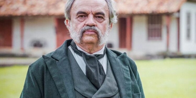 Preso por pedofilia, José Dumont é cortado de nova novela da Globo