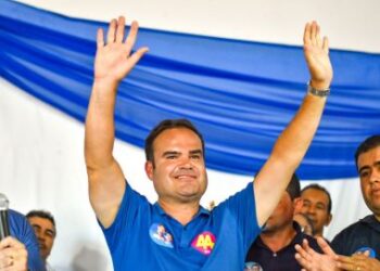 Cacá Leão destina R$ 55 milhões para Educação na Bahia e promete: ‘No Senado, farei mais’