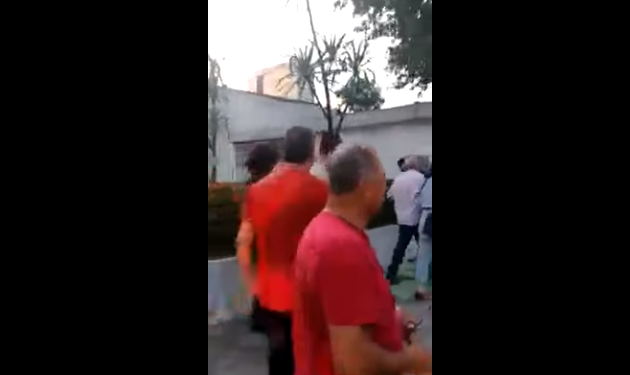 Assessores de Lula ameaçam idoso que chama petista de ladrão; assista o vídeo