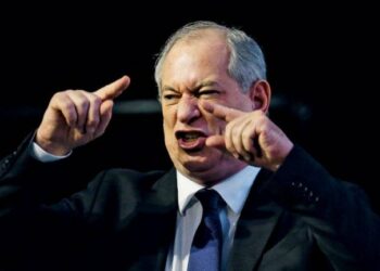Ciro Gomes diz que Lula tenta quebrar o Brasil para voltar ao poder
