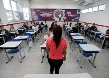 Bahia: Professores do estado se revoltam ao receber menos do que o esperado de precatórios do Fundef