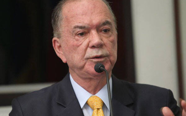 Leão detona Rui Costa: “Ele está fazendo é política de quinta categoria”