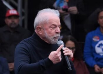 Lula mente ao dizer que faz cinco anos que salário mínimo não aumenta