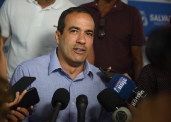 “Governo do PT demorou 16 anos para construir quatro escolas em Salvador”, diz Bruno Reis
