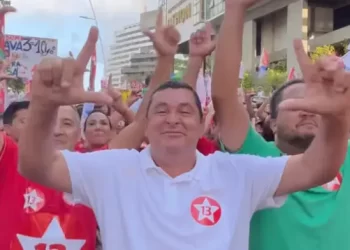 Deputado eleito é assaltado em caminhada de Lula em Salvador