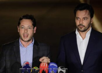 Ministro das Comunicações garante que campanha de Bolsonaro entregará hoje provas de escândalos das inserções