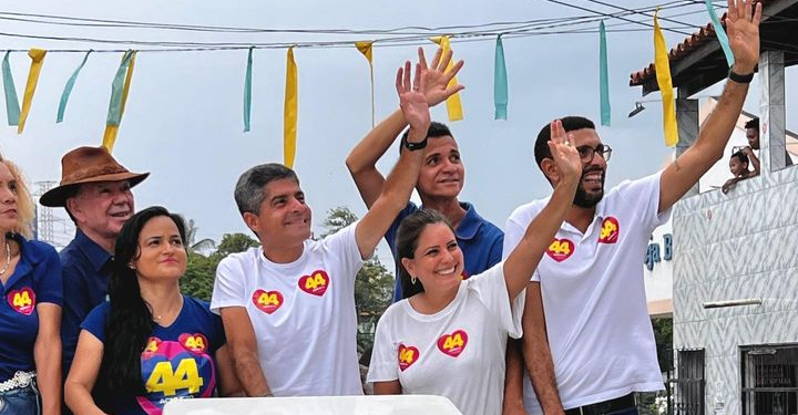 ACM Neto faz mega carreata em cidade administrada pelo PT e mostra força