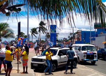 Salvador é tomada de azul e 44 e ACM Neto pode chegar a 1 milhão de votos na capital