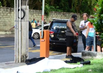 Segurança morre e outro é baleado em tentativa de assalto em área nobre de Salvador