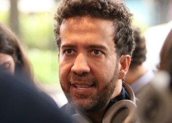 Janones afirma que no governo Lula “era uma roubalheira” e que não se venderia à “quadrilha do PT”