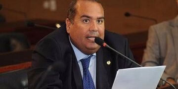 Líder da Oposição lamenta mortes em mais um final de semana de violência e culpa “omissão” do PT na segurança pública